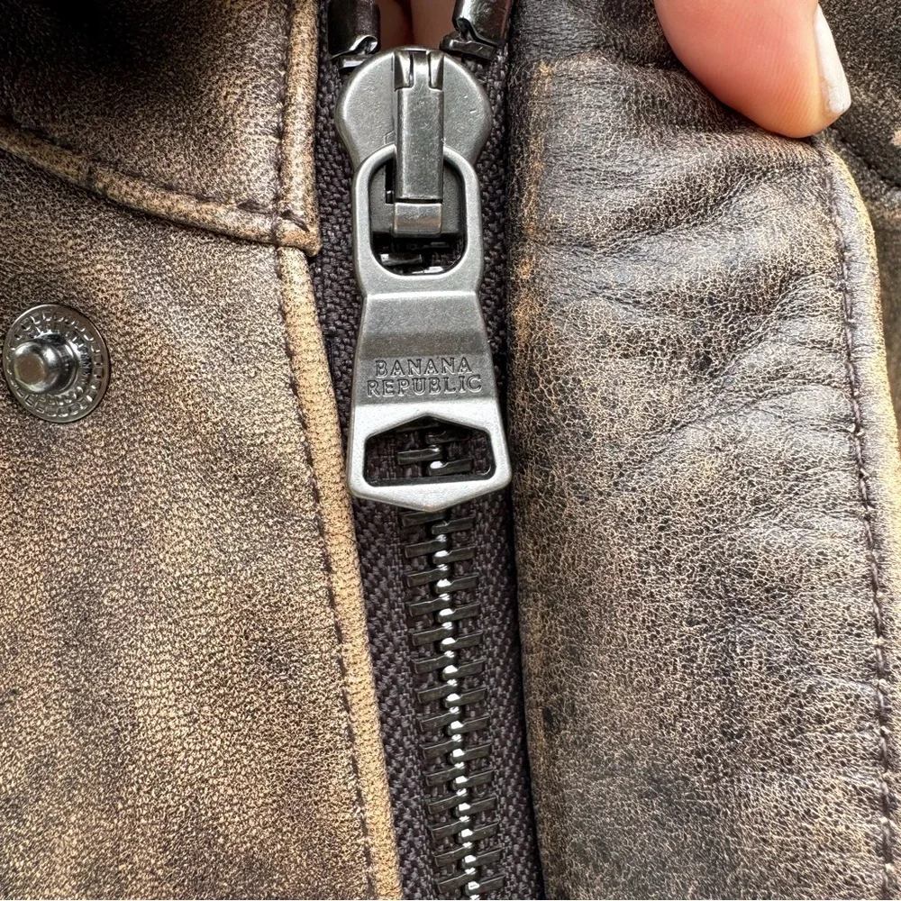 Banana Republic Men's Brown Leather Jacket - Picture 3 of 9